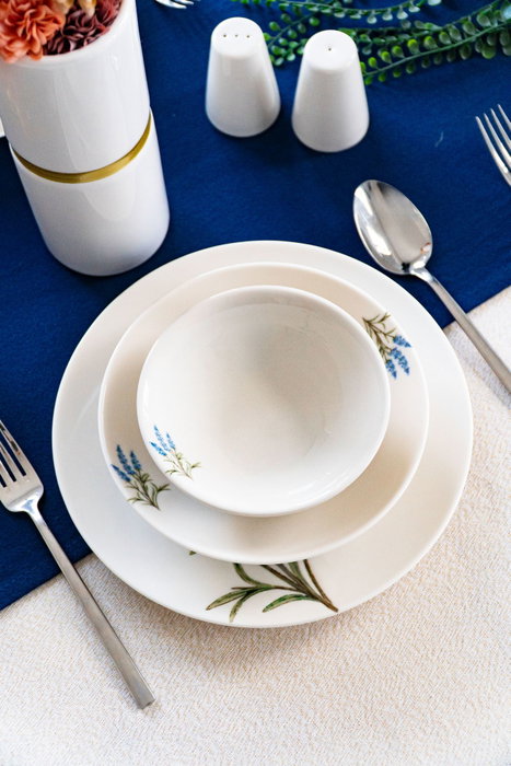 Hermia Lavanta Juego de Cena de Porcelana de 18 Piezas en Blanco, Azul y Verde